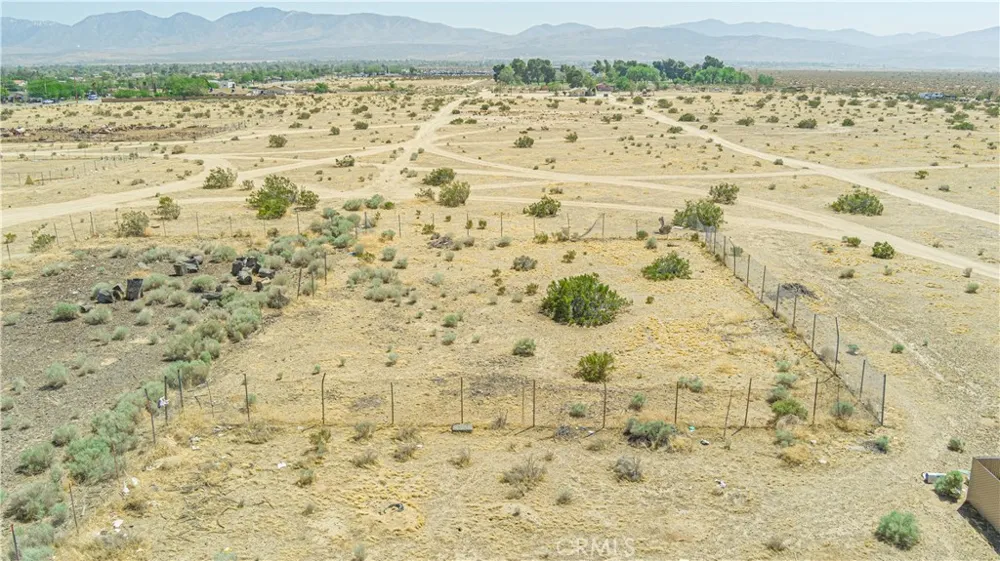 90 Palmdale Blvd Sun Village, CA 93543