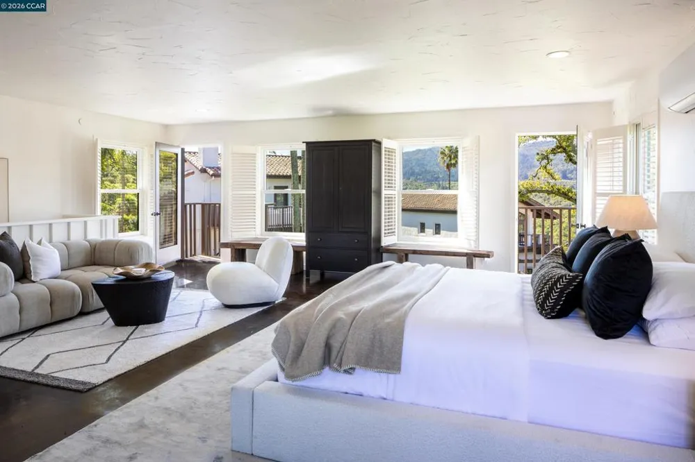 4377 Warm Springs Rd Glen Ellen, CA 95442