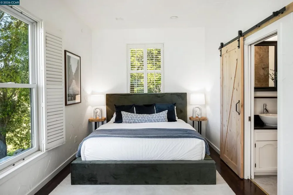4377 Warm Springs Rd Glen Ellen, CA 95442
