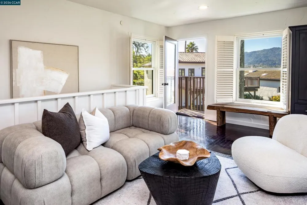 4377 Warm Springs Rd Glen Ellen, CA 95442