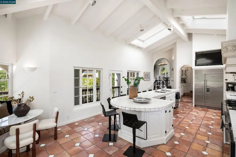 4377 Warm Springs Rd Glen Ellen, CA 95442