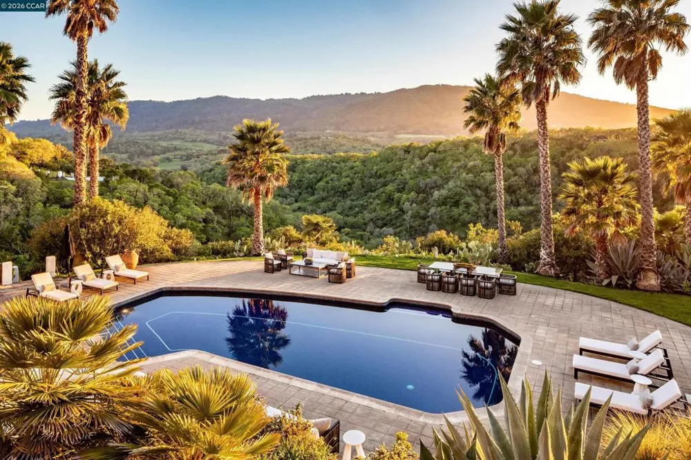 4377 Warm Springs Rd Glen Ellen, CA 95442