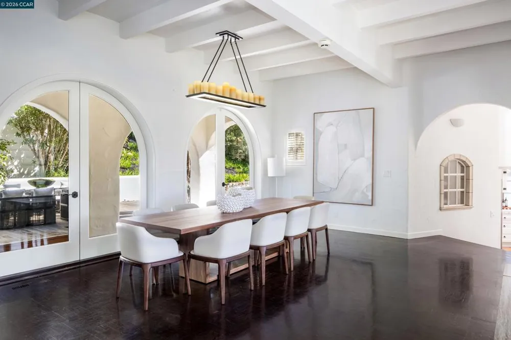 4377 Warm Springs Rd Glen Ellen, CA 95442