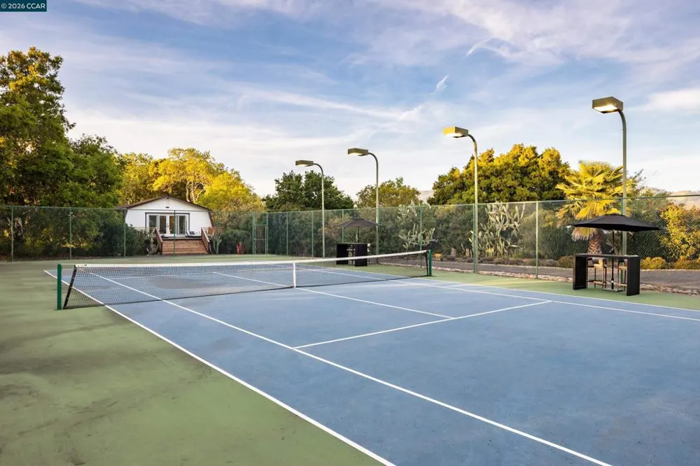 4377 Warm Springs Rd Glen Ellen, CA 95442