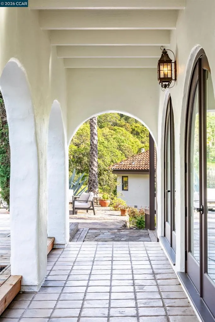 4377 Warm Springs Rd Glen Ellen, CA 95442