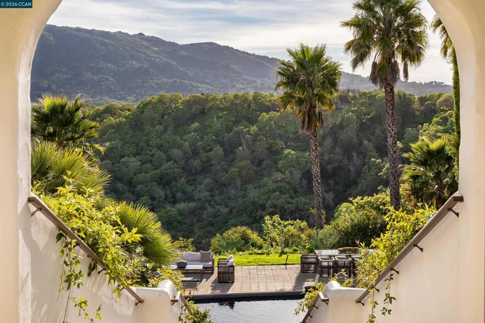 4377 Warm Springs Rd Glen Ellen, CA 95442