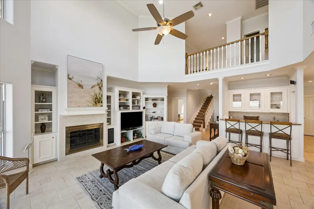 1554 Windsong Way Tiki Island, TX 77554