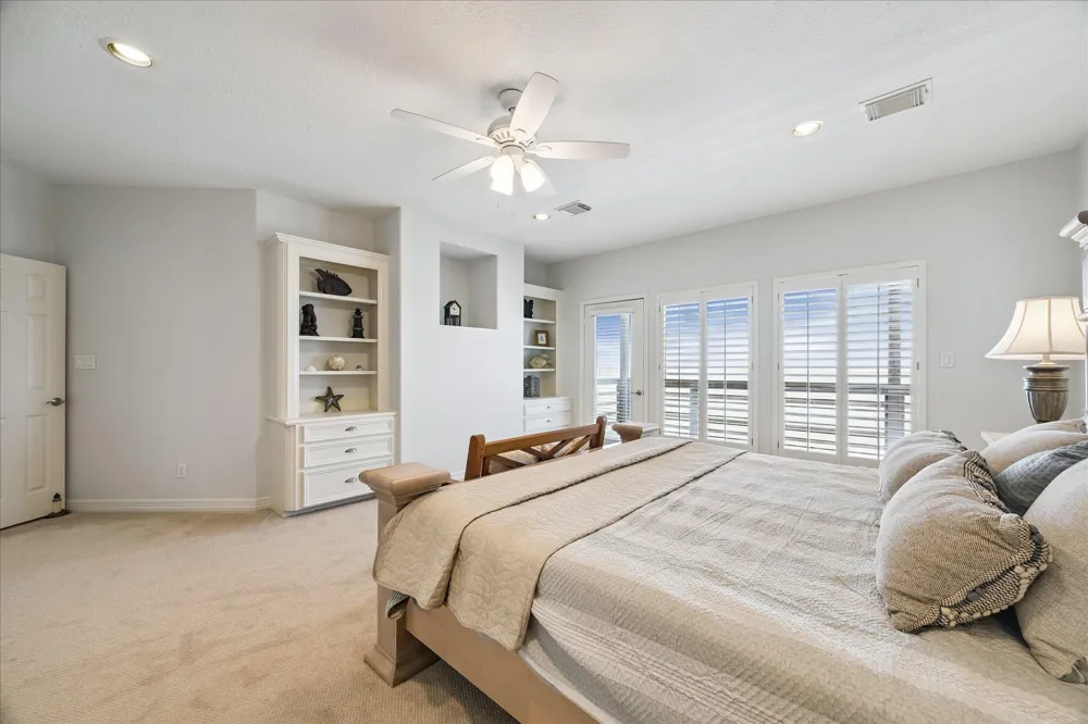 1554 Windsong Way Tiki Island, TX 77554