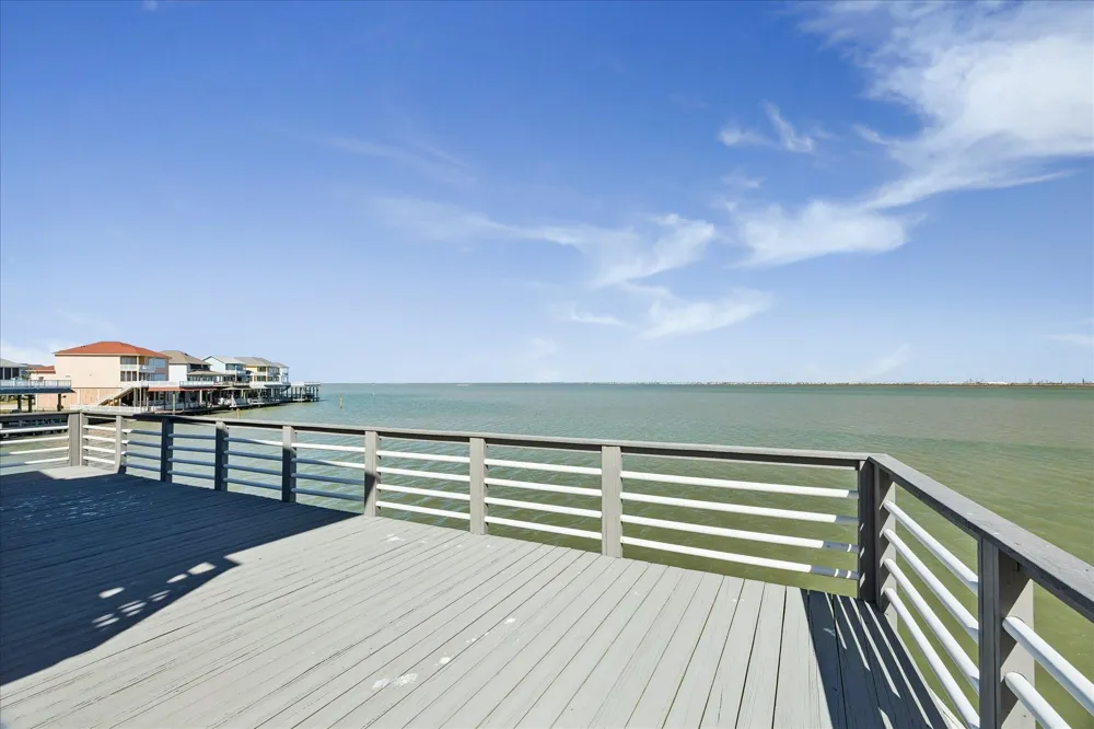 1554 Windsong Way Tiki Island, TX 77554