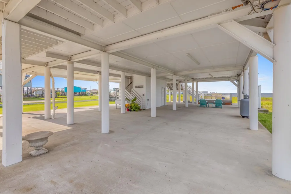 3777 Lake Breeze Road Lake Charles, LA 70605