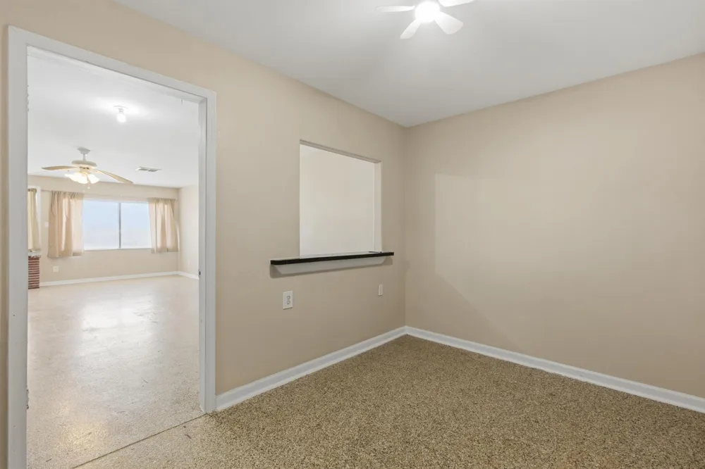 313 Grand Avenue Bacliff, TX 77518