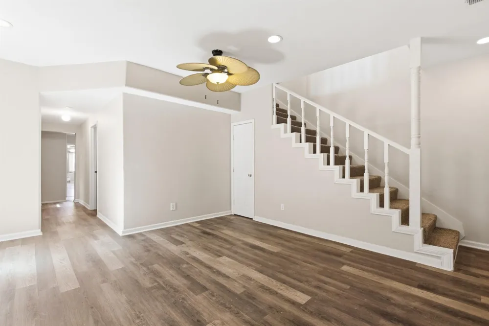 313 Grand Avenue Bacliff, TX 77518