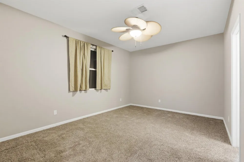 313 Grand Avenue Bacliff, TX 77518