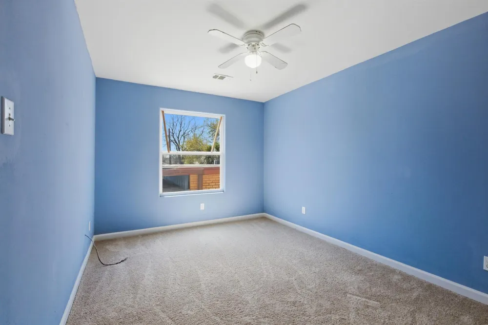 313 Grand Avenue Bacliff, TX 77518