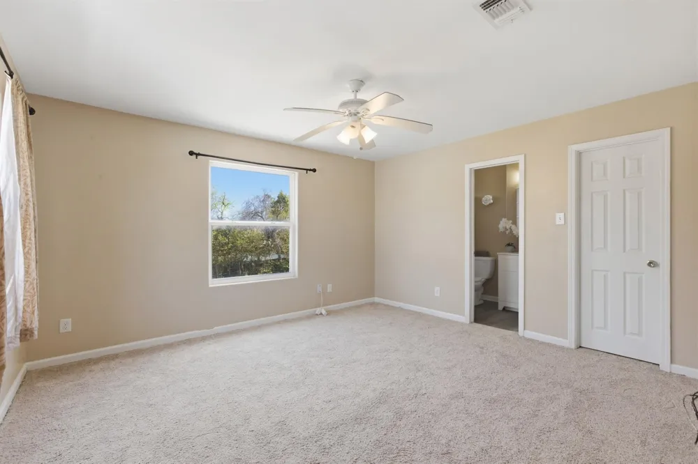 313 Grand Avenue Bacliff, TX 77518