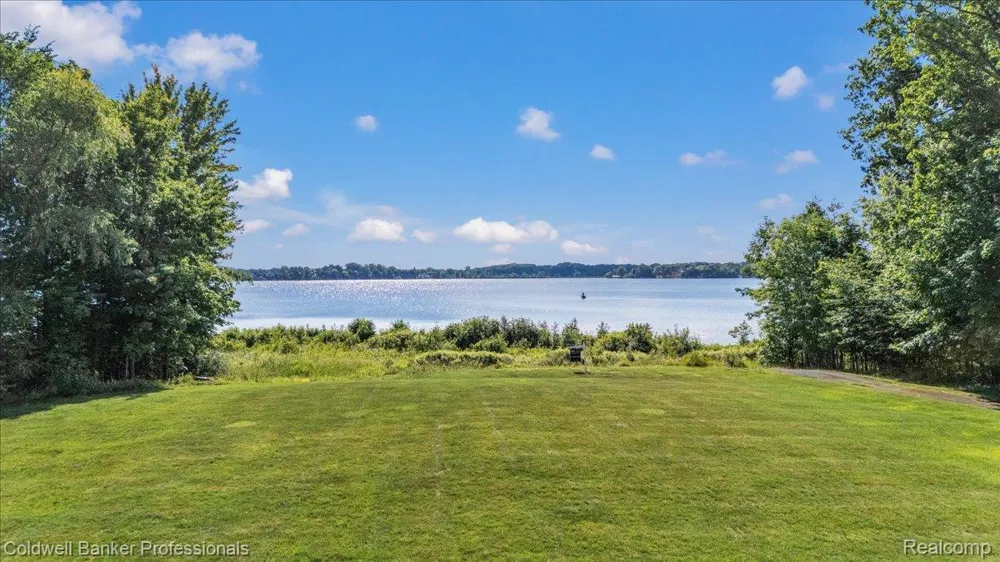 4359 Longview Drive Elba Township, MI 48446