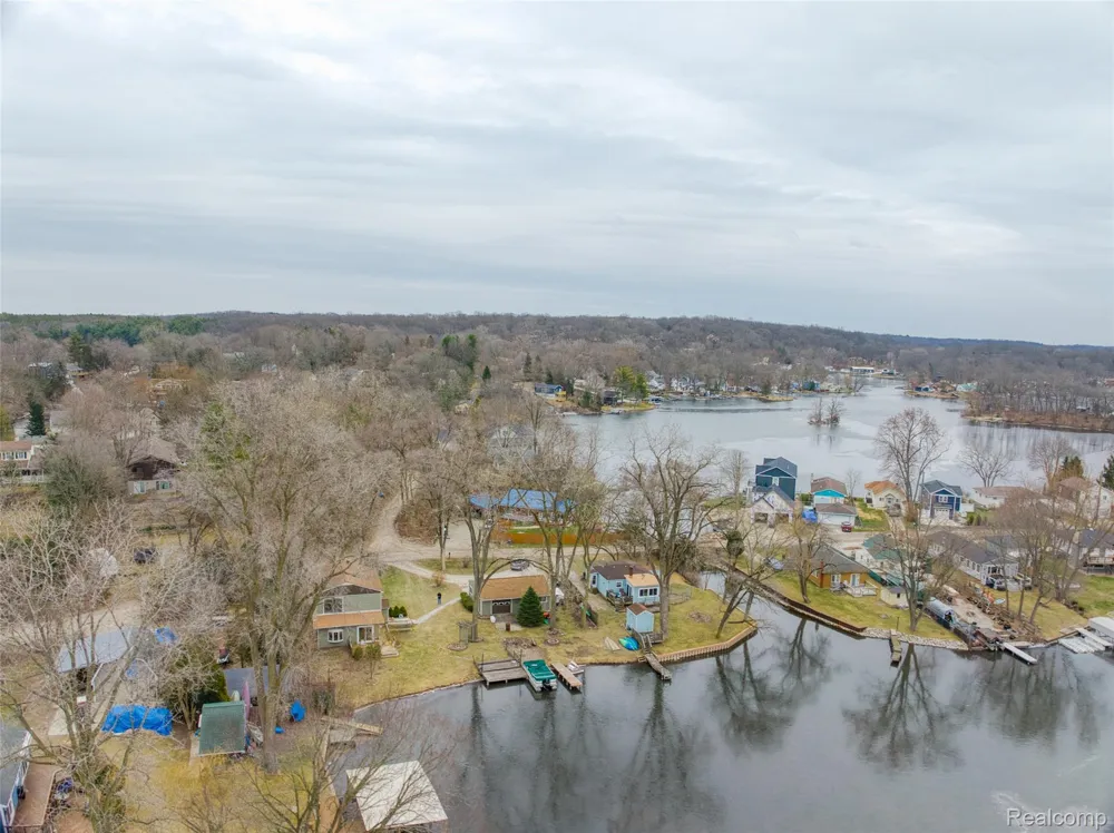 11388 Sunset Boulevard Putnam Township, MI 48169