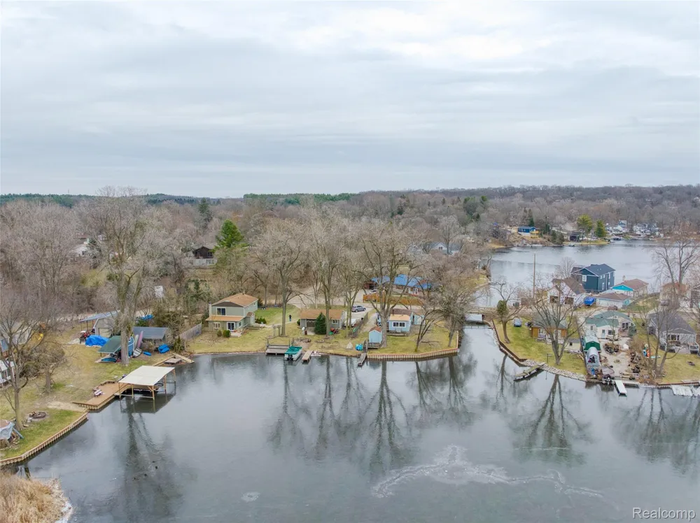 11388 Sunset Boulevard Putnam Township, MI 48169