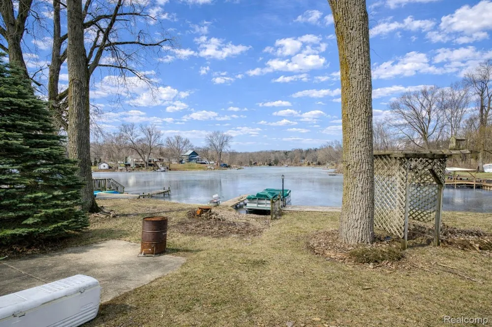 11388 Sunset Boulevard Putnam Township, MI 48169