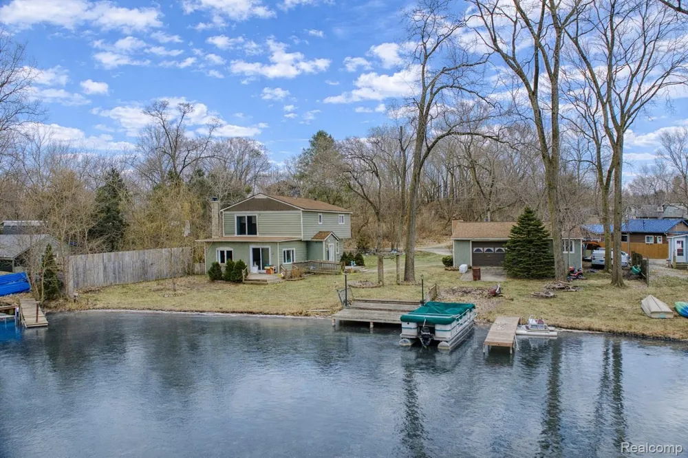 11388 Sunset Boulevard Putnam Township, MI 48169