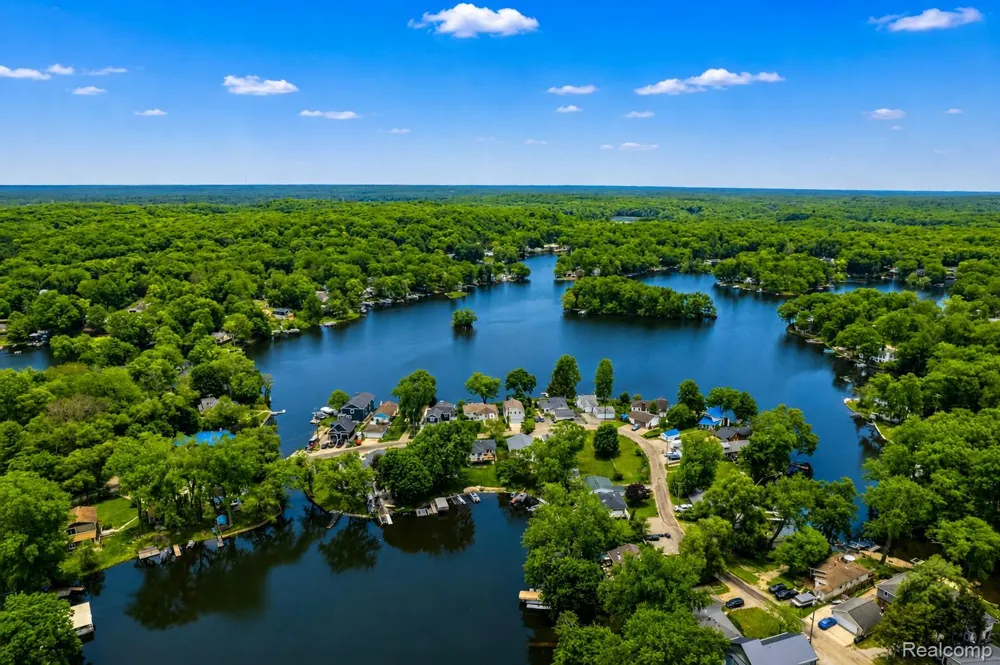 11388 Sunset Boulevard Putnam Township, MI 48169