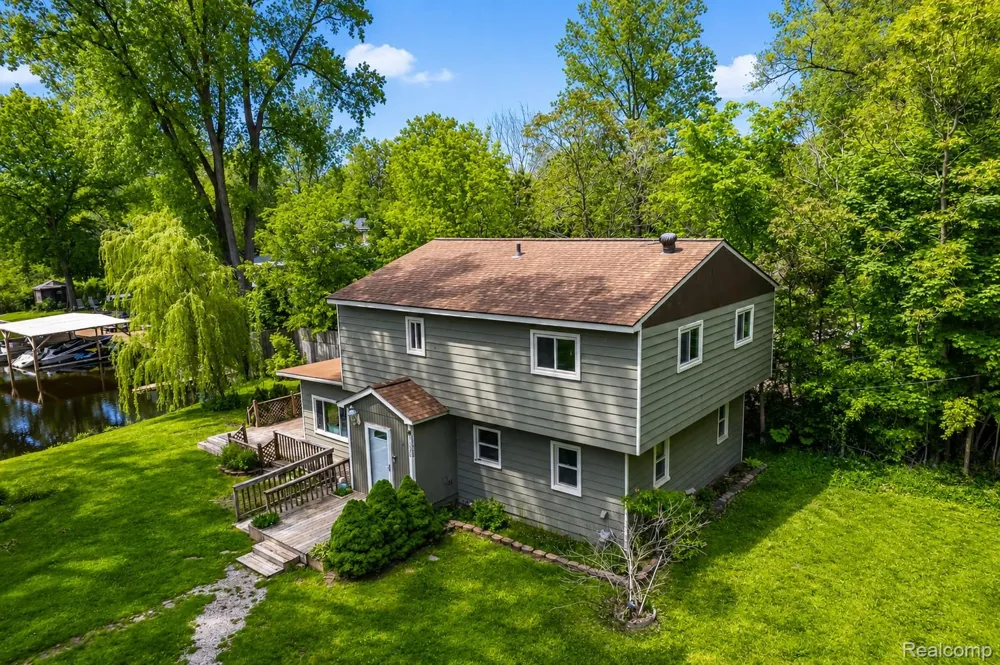 11388 Sunset Boulevard Putnam Township, MI 48169