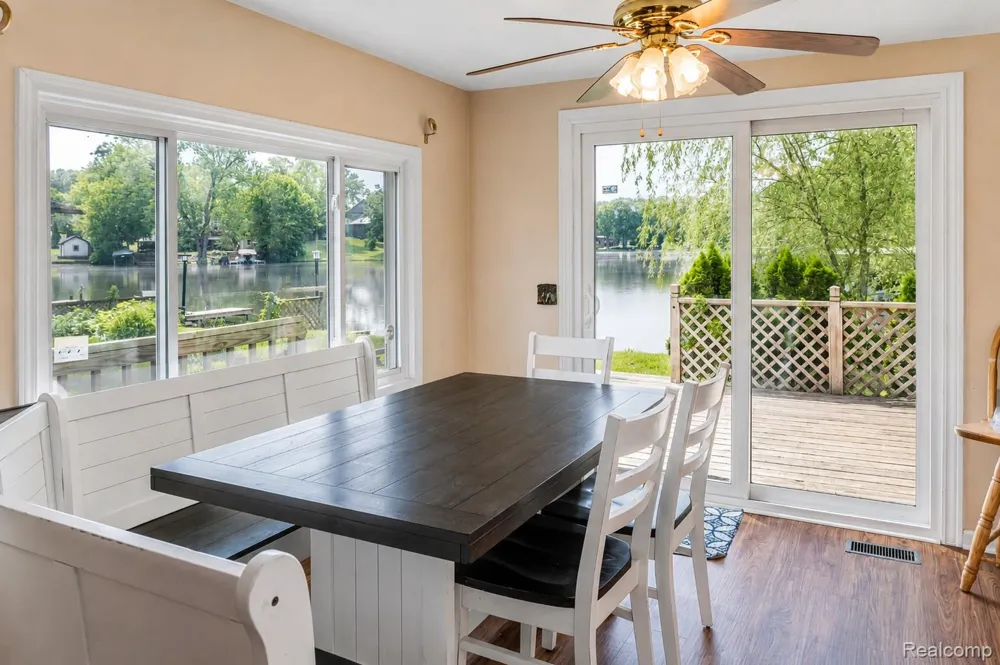 11388 Sunset Boulevard Putnam Township, MI 48169
