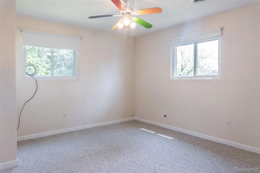 11388 Sunset Boulevard Putnam Township, MI 48169