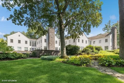 15360 Lakeshore Road