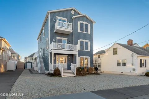 29 4th Avenue
