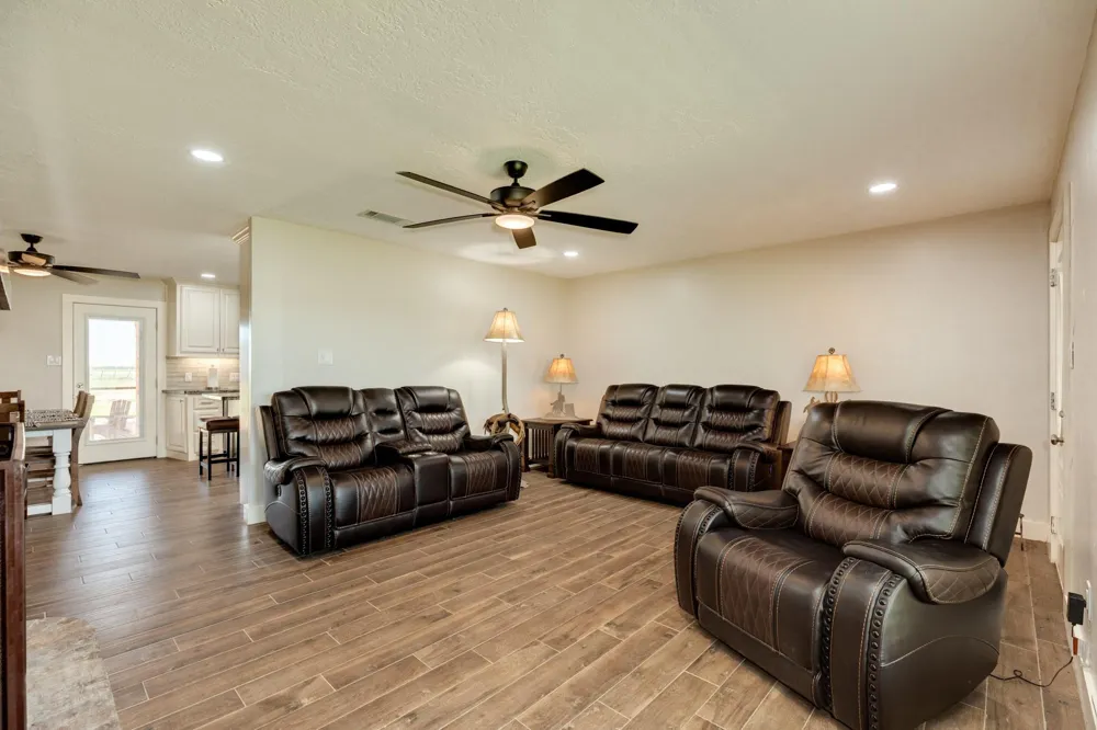 27427 Highway 36 Damon, TX 77430