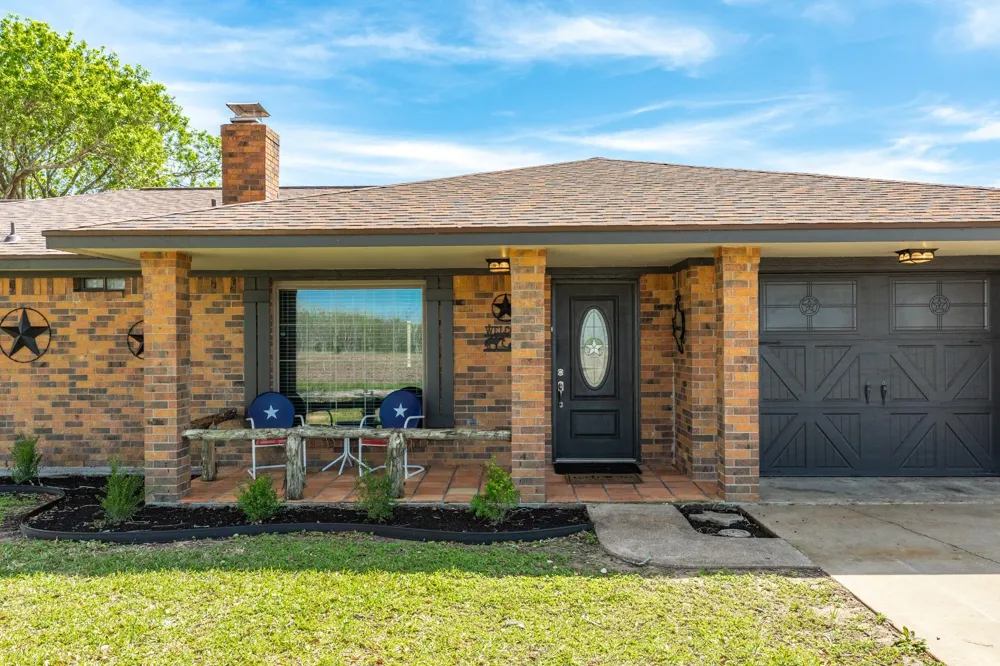 27427 Highway 36 Damon, TX 77430