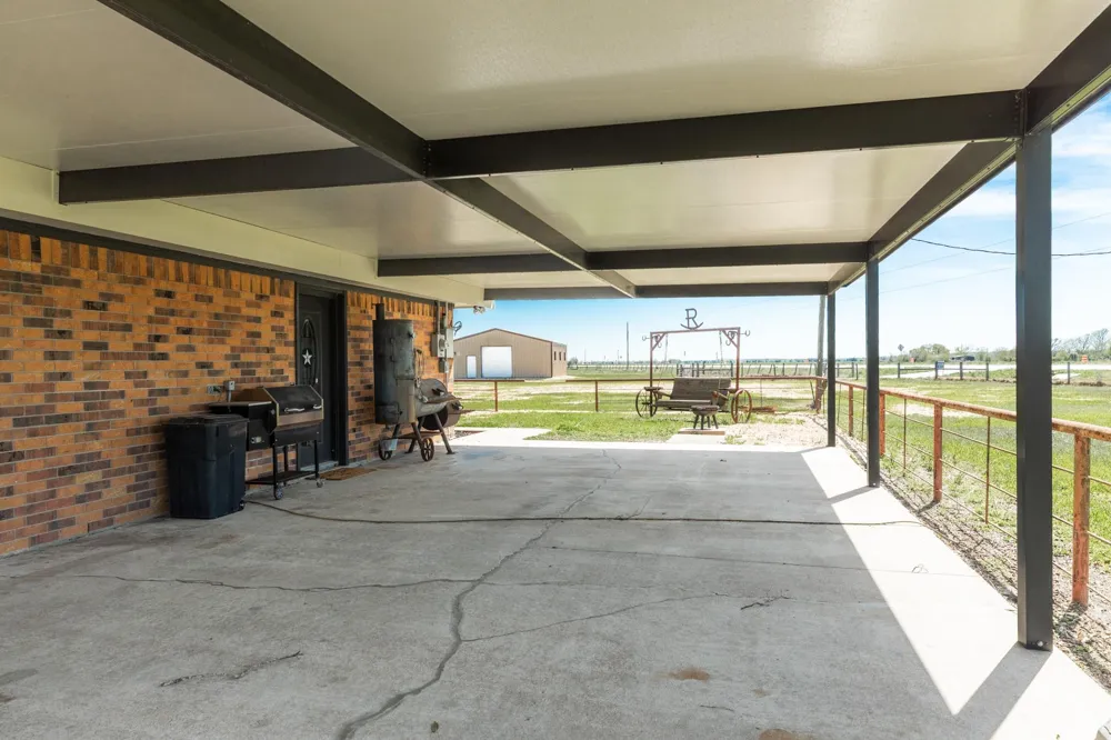 27427 Highway 36 Damon, TX 77430