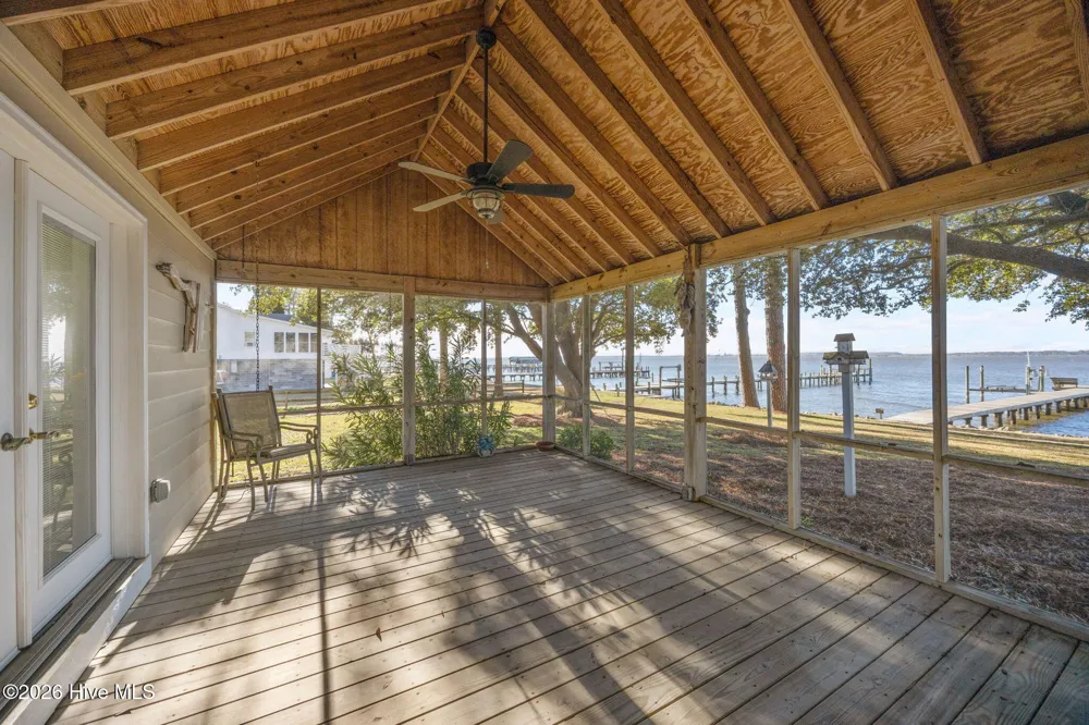 1339 Bayview Road Bath, NC 27808