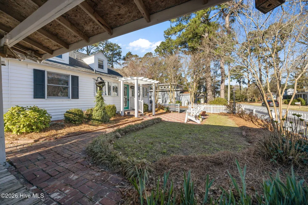 1339 Bayview Road Bath, NC 27808