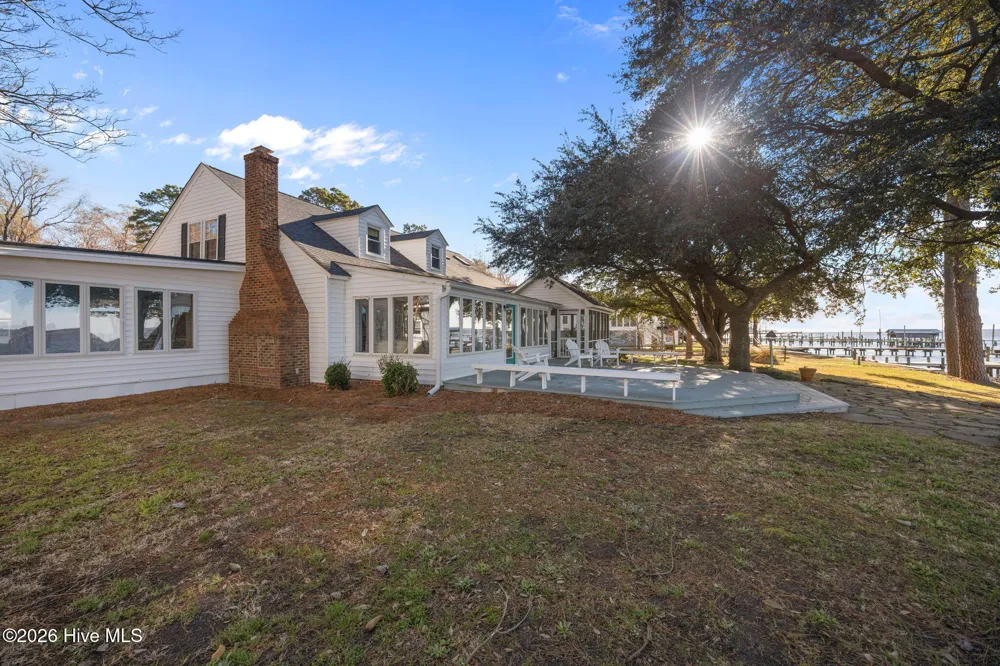 1339 Bayview Road Bath, NC 27808