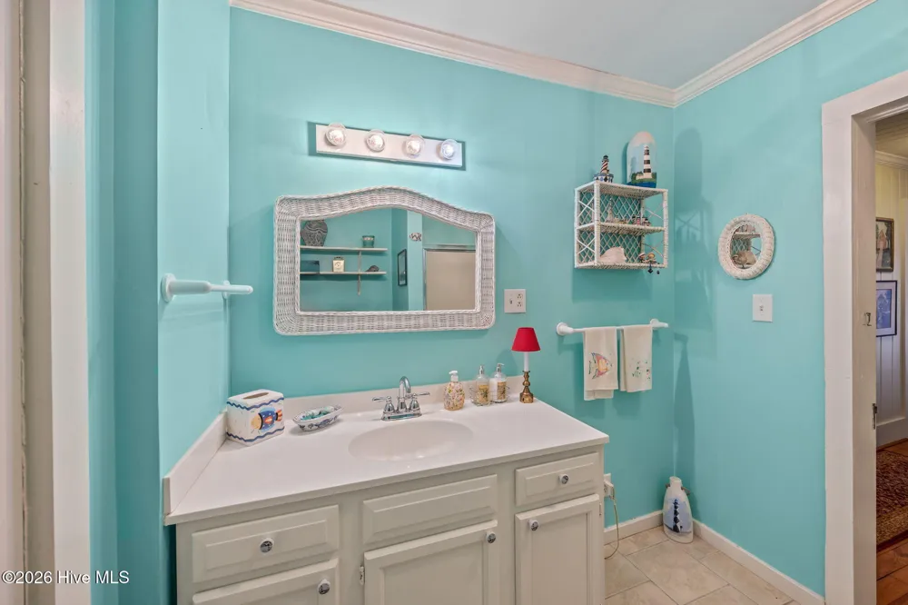 1339 Bayview Road Bath, NC 27808