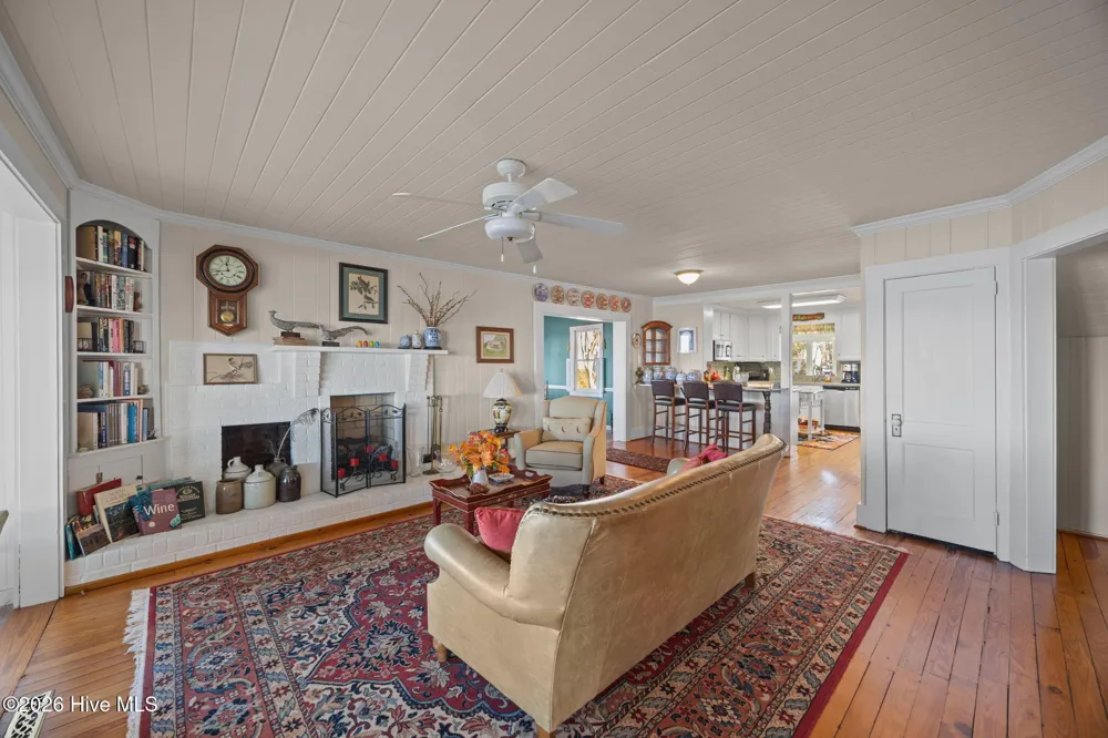 1339 Bayview Road Bath, NC 27808