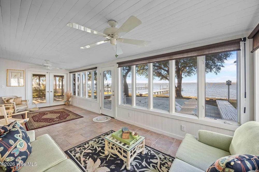 1339 Bayview Road Bath, NC 27808