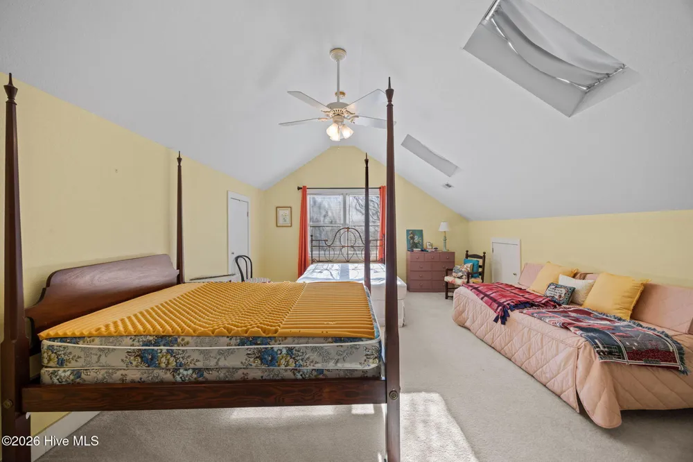 1339 Bayview Road Bath, NC 27808