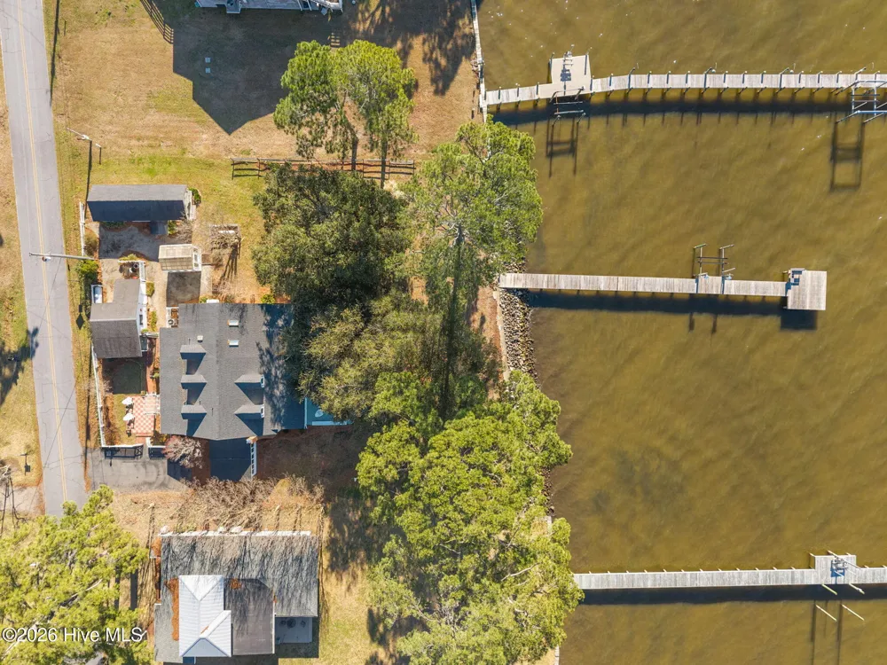 1339 Bayview Road Bath, NC 27808