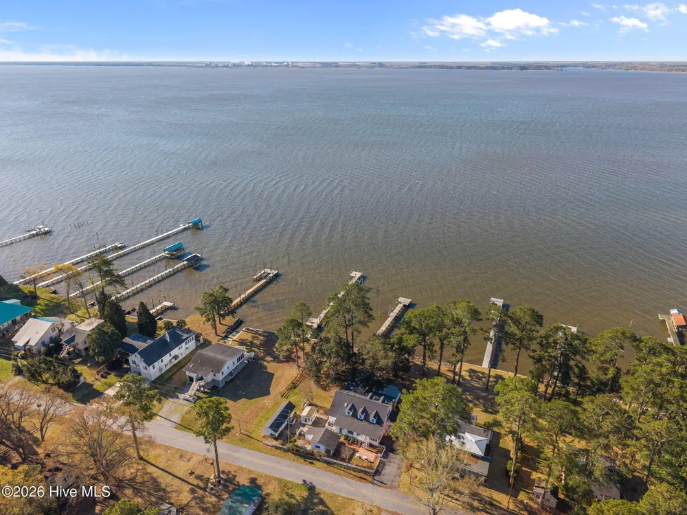 1339 Bayview Road Bath, NC 27808
