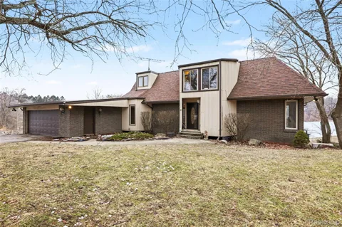 13490 Lakebrook Drive