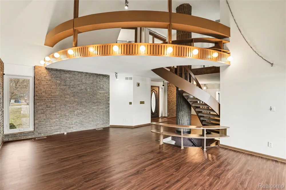 13490 Lakebrook Drive Tyrone Township, MI 48430