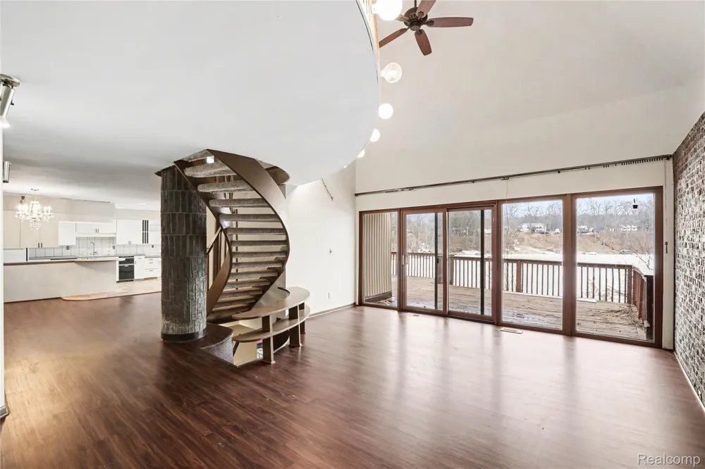 13490 Lakebrook Drive Tyrone Township, MI 48430