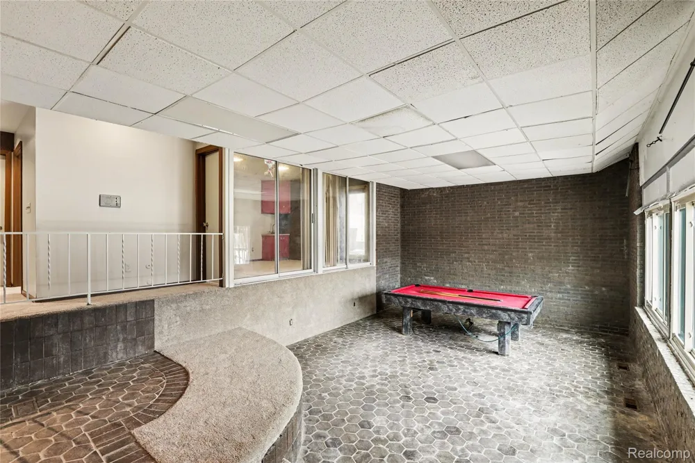 13490 Lakebrook Drive Tyrone Township, MI 48430