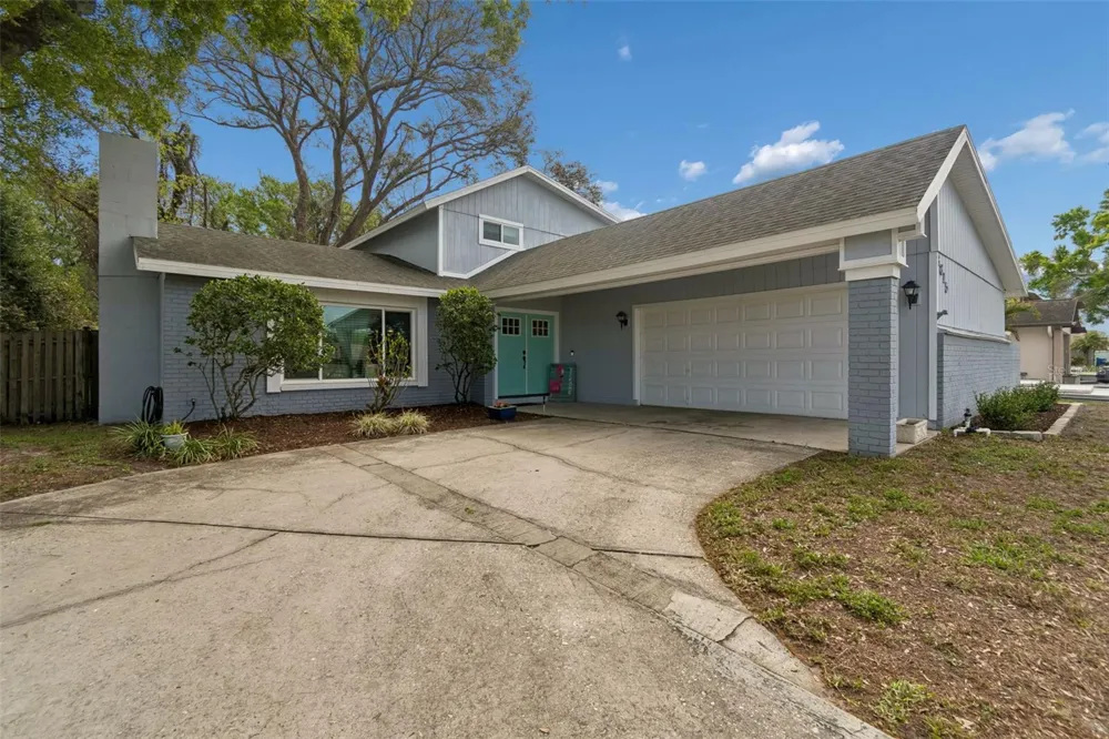 6815 MITCHELL CIRCLE Tampa, FL 33634