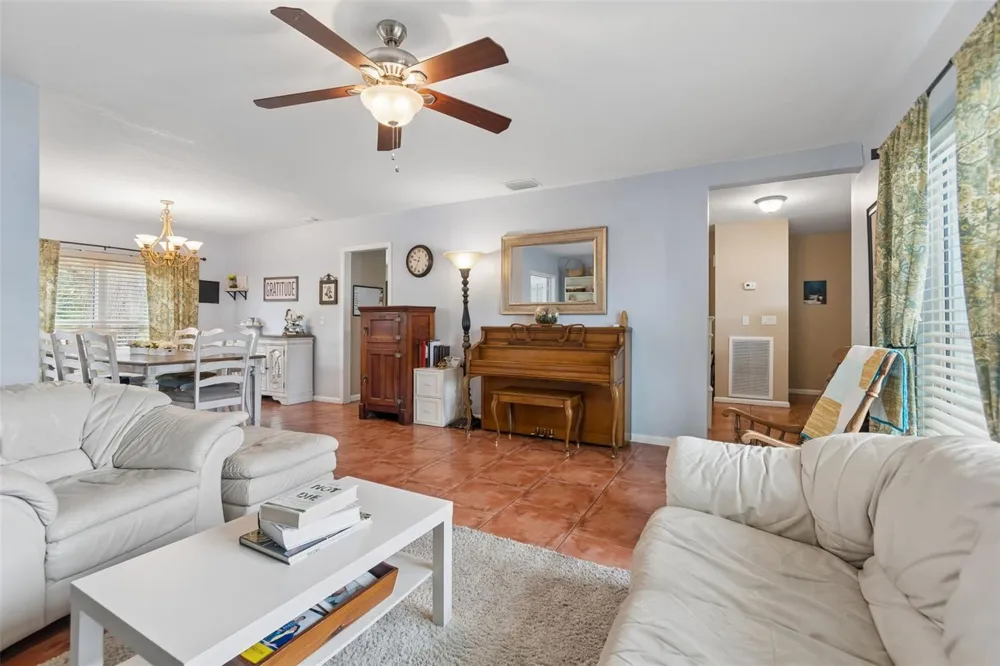 6815 MITCHELL CIRCLE Tampa, FL 33634