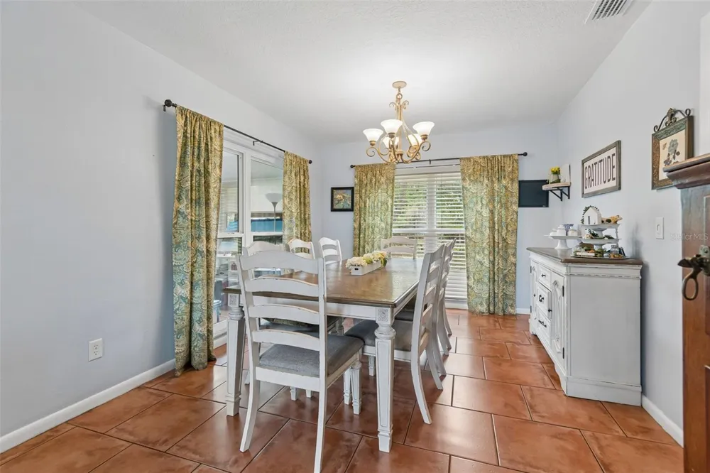 6815 MITCHELL CIRCLE Tampa, FL 33634
