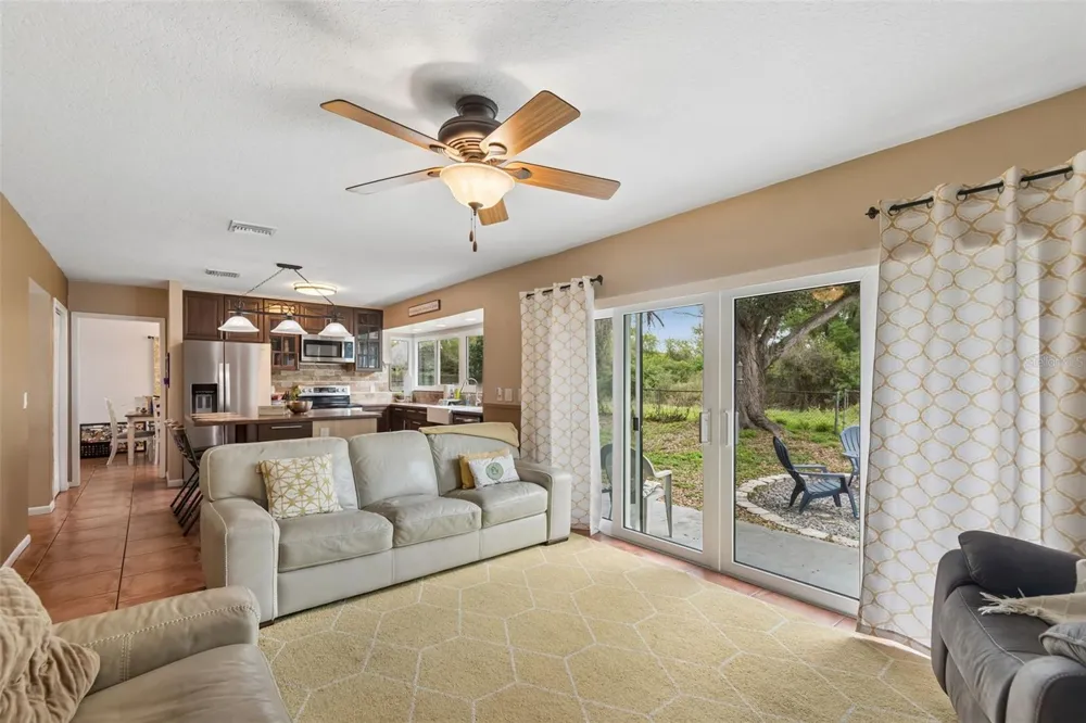 6815 MITCHELL CIRCLE Tampa, FL 33634